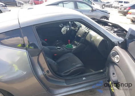 2013 Nissan 370Z Touring z USA, uszkodzony, nr VIN JN1AZ4EH1DM383559